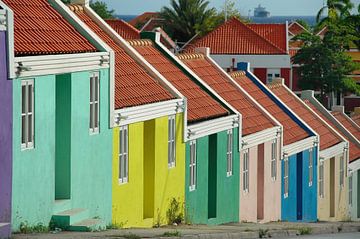 Curacao, gekleurde huizen van Hans Janssen