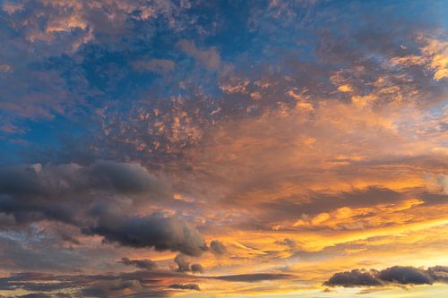 In de zee van wolken 3