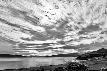 Zicht op Raasay vanaf Skye