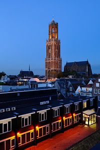 De binnenstad van Utrecht met Domtoren en Domkerk van Donker Utrecht