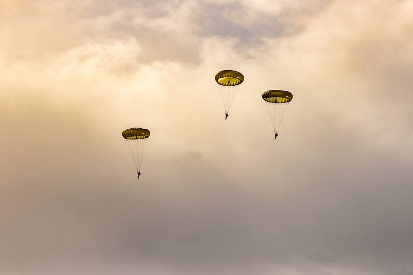 Commemorative jump - Operation Market Garden by Reinier Holster