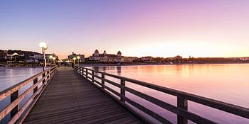Seebad Binz auf der Insel Rügen am Abend