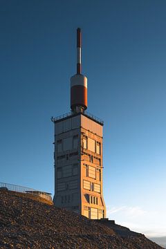 Relaisstation voor telecommunicatie op de Mont Blanc van Fenna Duin-Huizing