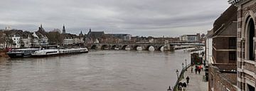 Servaas bridge Maastricht by John Kerkhofs