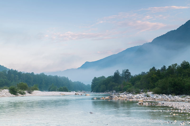 Fog above the river by <span class="secondary-font">Laura Vink</span>