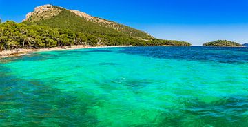 Platja de Formentor, mooi strand bij cap formentor, Mallorca Spanje van Alex Winter