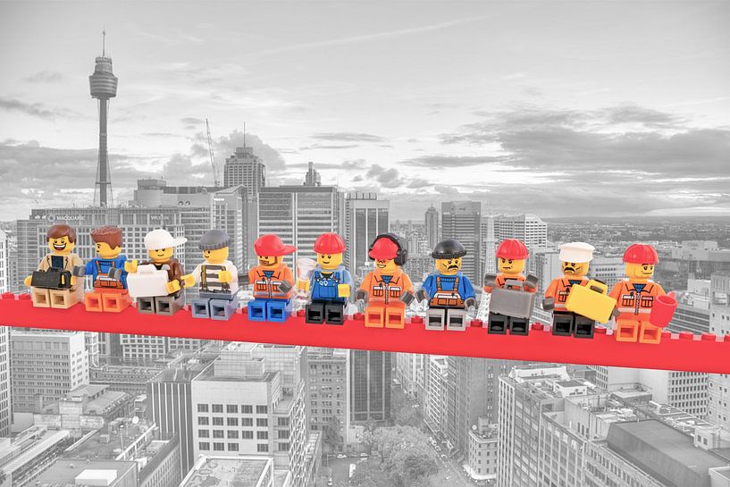 Lunch atop a skyscraper Lego edition - Sydney von Marco van den Arend