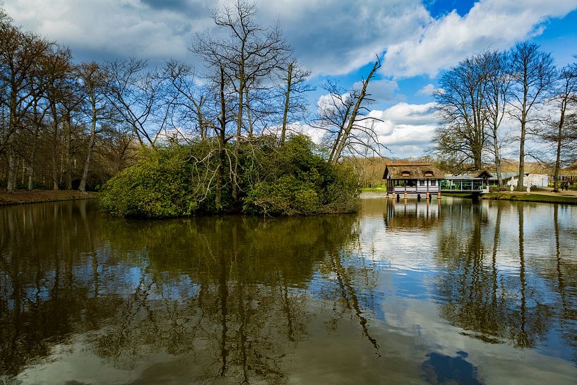 Hangar à bateaux à réflexion - Parkvijver Brasschaat par Boetiek Fotogeniek