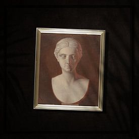 Naisen Pää by Marja van den Hurk