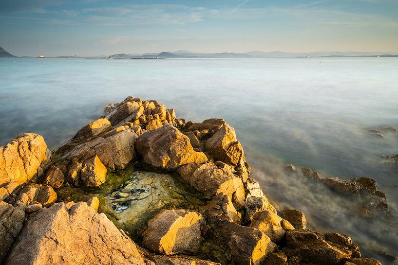 Coucher de soleil dans la baie d'Olbia - Sardaigne par Damien Franscoise