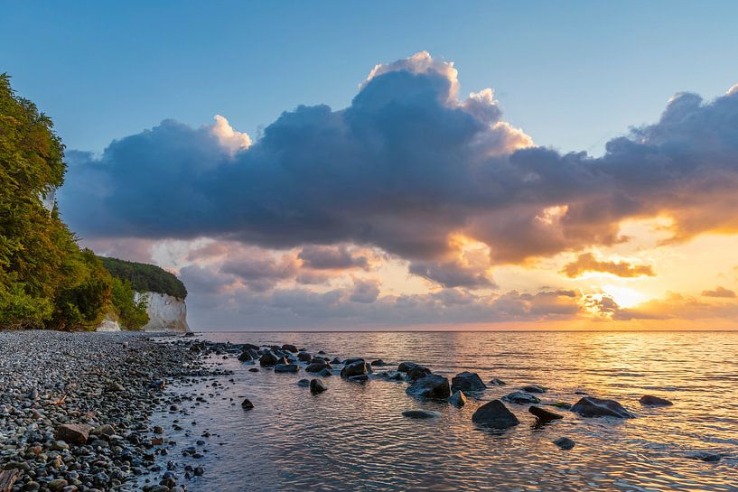 Chalk cliffs in Jasmund National Park at sunrise by Markus Lange
