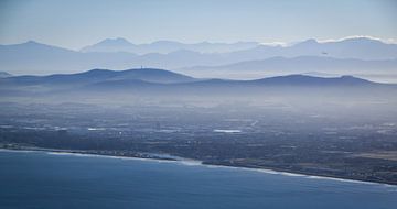 Early morning in Cape Town, South Africa by Jesper Boot