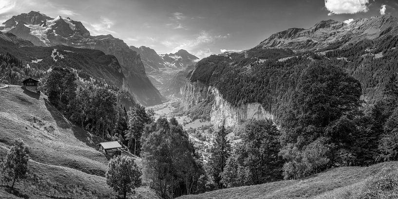 Lauterbrunnen schwarz-weiß von Manfred Voss, Schwarz-weiss Fotografie