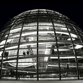 Walking in the helix at the Reichstag of Germany by Jan de Vries