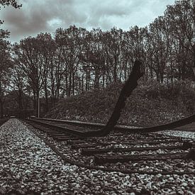 Spoor in kamp Westerbork van MdeJong Fotografie