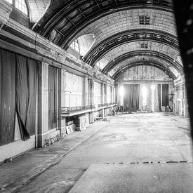 Verlassenes ehemaliges Kraftwerk im Herzen von Europa mit wundervoller Architektur. von Gentleman of Decay