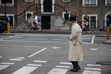 Gentleman in Amsterdam van Ralph Mbekie