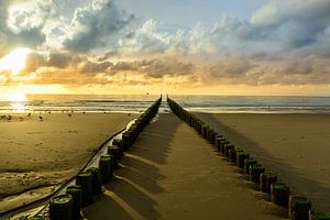 Strand Domburg in avondzon van 7Horses Photography