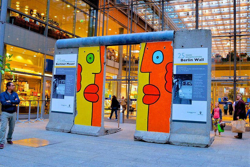 Berlijnse muur  als kunst  by Freddie de Roeck