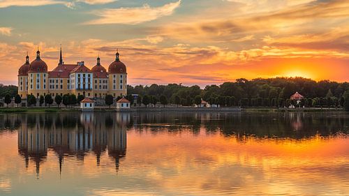 Zonsondergang bij  het kasteel van Moritzburg