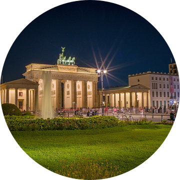 Berlijn - Pariser Platz en Brandenburger Tor bij nacht