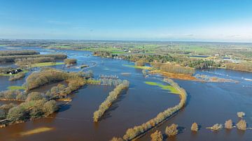 Hoogwater in de Vecht bij stuw Vilsteren