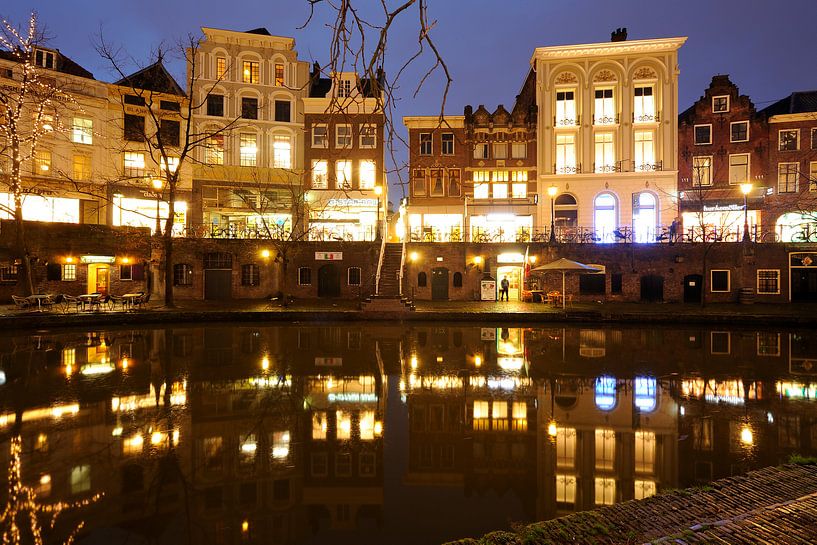 Oudegracht in Utrecht zwischen Bakkerbrug und Jansbrug von Donker Utrecht