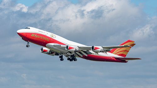Avion-cargo Boeing 747-400 de National Airlines.