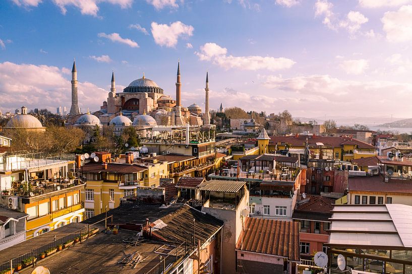 Aya Sofia in Istanbul, Hagia sofia Kerk - Moskee, Turkije bij zonsopkomst van John Ozguc