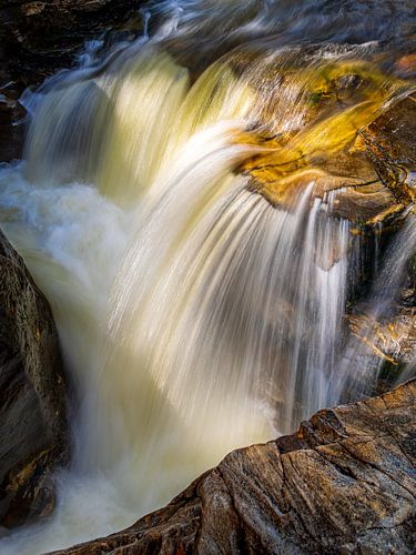 Chute d'eau sur Michel van den Hoven