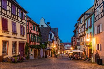 Riquewihr en Alsace en France le soir sur Werner Dieterich