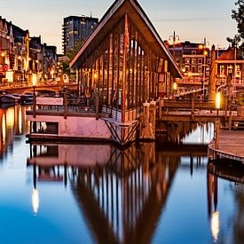 Boathouse Galgenwater Leiden at dusk by Erik van 't Hof
