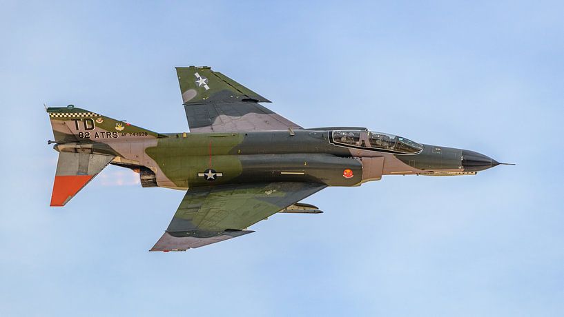 Vol plané de McDonnell Douglas QF-4E Phantom II. par Jaap van den Berg