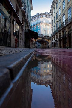 Rua Nova do Carvalho, Feeststraat Lissabon, Portugal van Fotos by Jan Wehnert