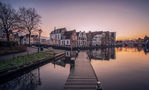 Haarlem, de Vissersbocht aan het Spaarne bij zonsondergang