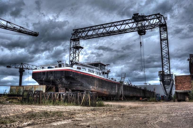 Urbex: Verlorene Bootswerft von Jarno De Smedt