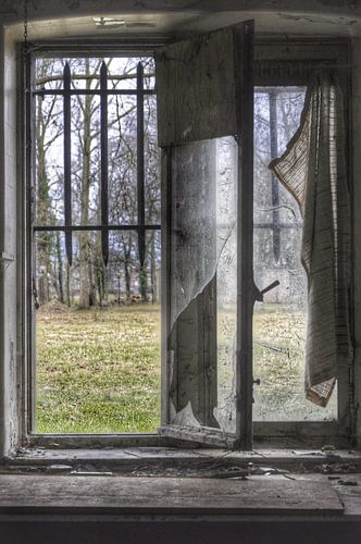 Urbex ziekenhuisraam