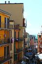 Belle rue avec des maisons colorées à Manarola, Cinque Terre, Italie par Shania Lam Aperçu