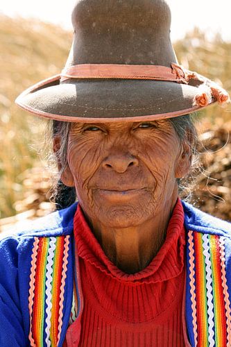 Oude vrouw in Peru