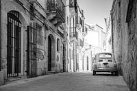 Een oldtimer Fiat 500 in Syracuse, Sicilië, Italië.