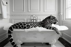 Elegant jaguar in the bathroom - an exotic bathroom picture for your WC by Poster Art Shop