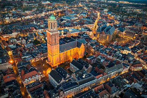 Zwolse binnenstad tijdens zonsondergang