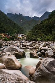 Aguas Calientes by Ronne Vinkx