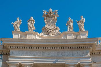 The coat of arms and inscriptions evoke Pope Alexander VII in the Vatican