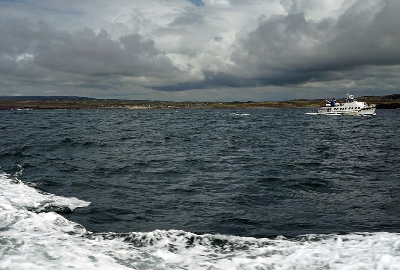 Boat trip on the Atlantic Ocean to the Cliffs of Moher by Babetts Bildergalerie