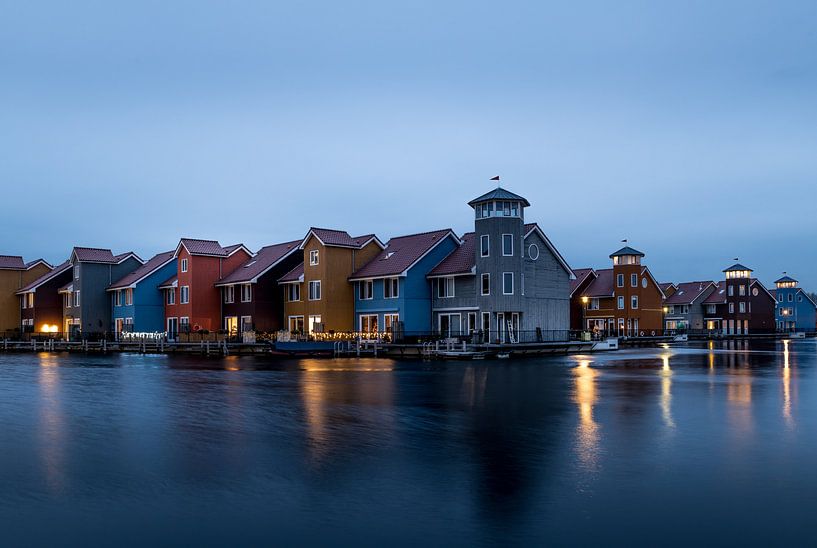 Reitdiep haven at blue hour! van Robert Kok