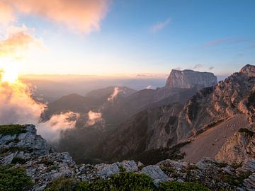Sunrise in the mountains by Martijn Joosse