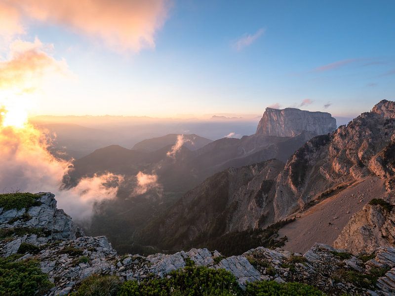 Sunrise in the mountains by Martijn Joosse