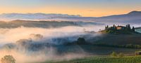 Panorama du lever du soleil au Podere Belvedere, Toscane, Italie
