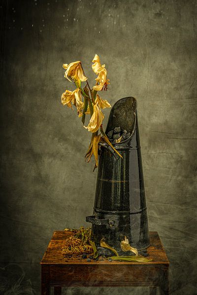 Charcoal III by Rogier Kwikkers